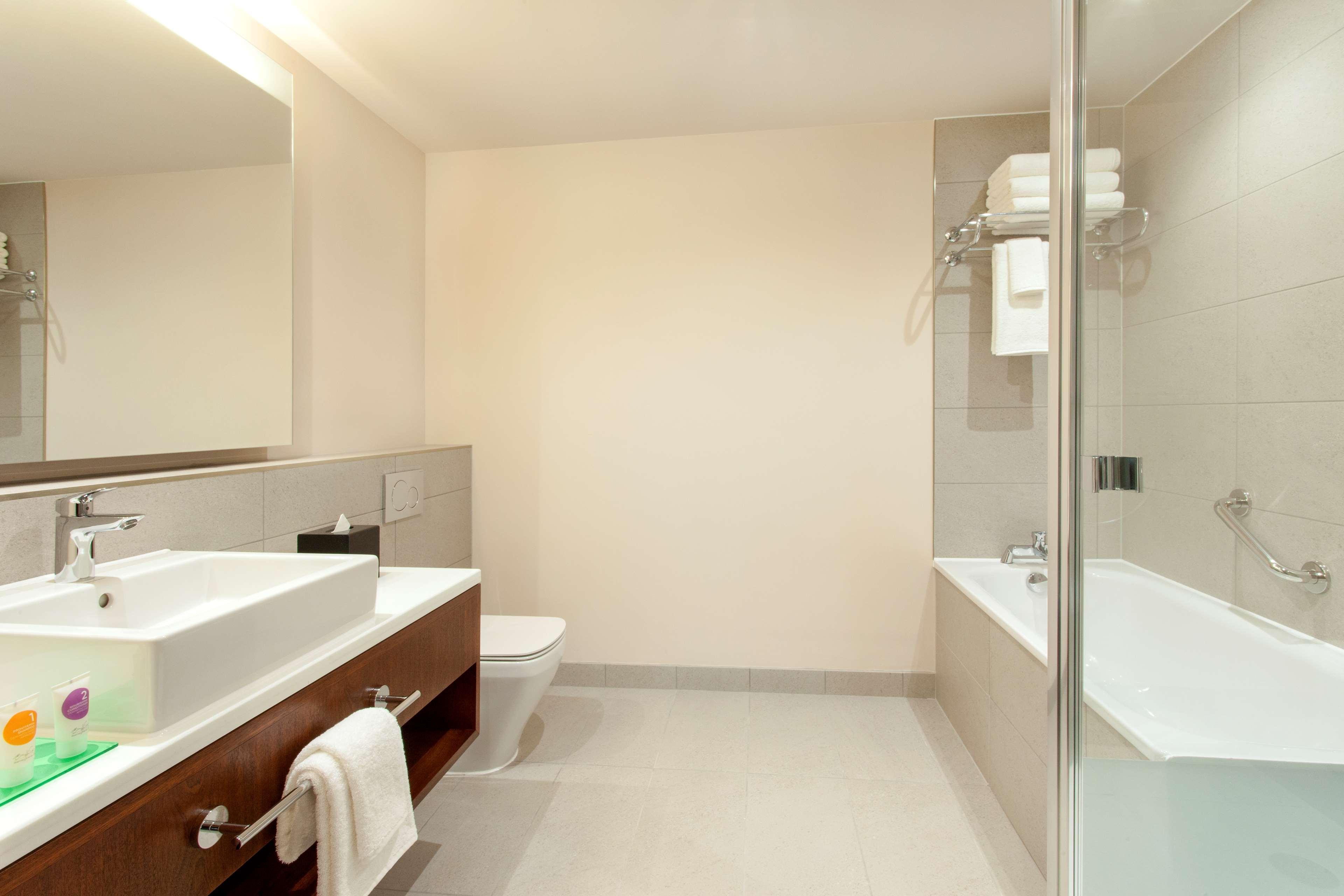 Hyatt Place West London Hayes Hillingdon Exterior foto
